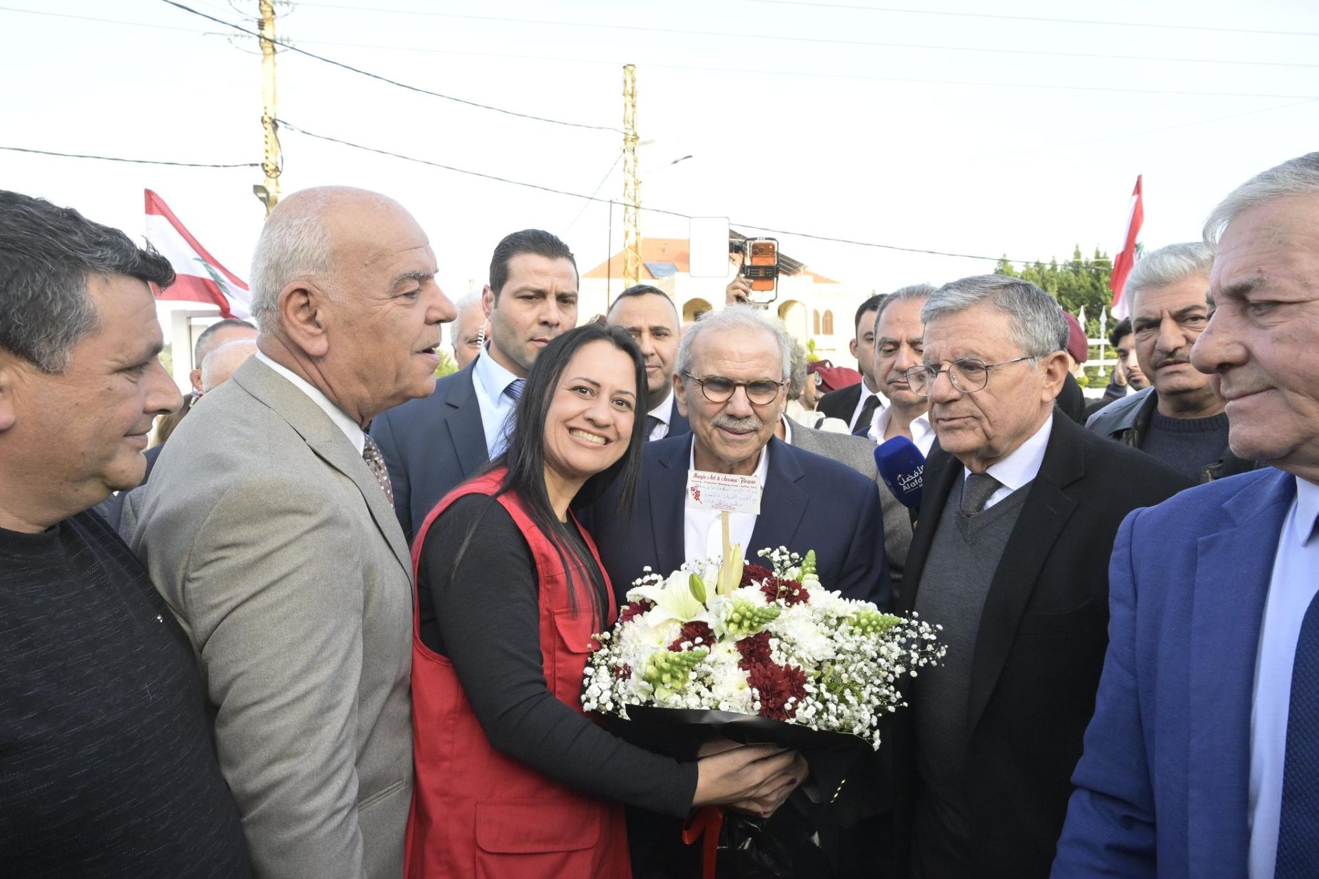 "مرحبا بالدولة"…الجنوب يستقبل سلام ومصادر حزب الله تعلّق